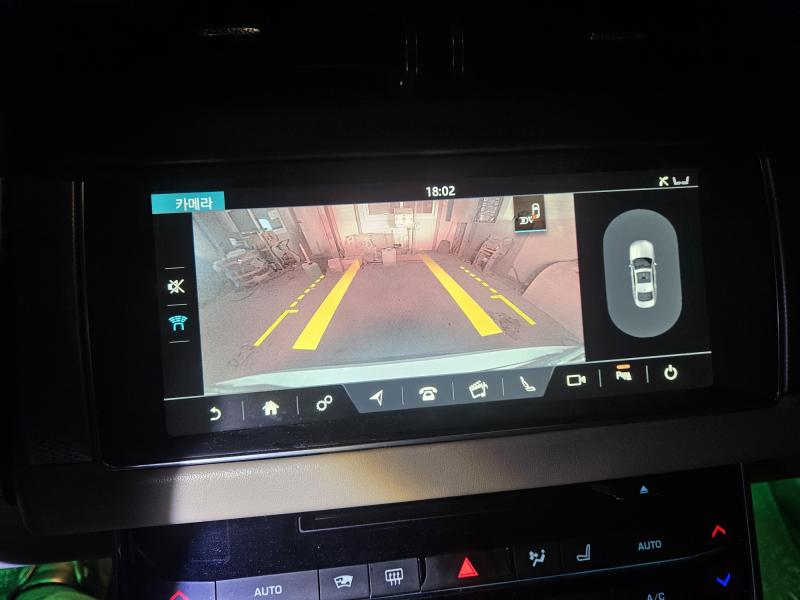 재규어 XF(2세대) 2.0 20d AWD 포트폴리오 - 이미지 7