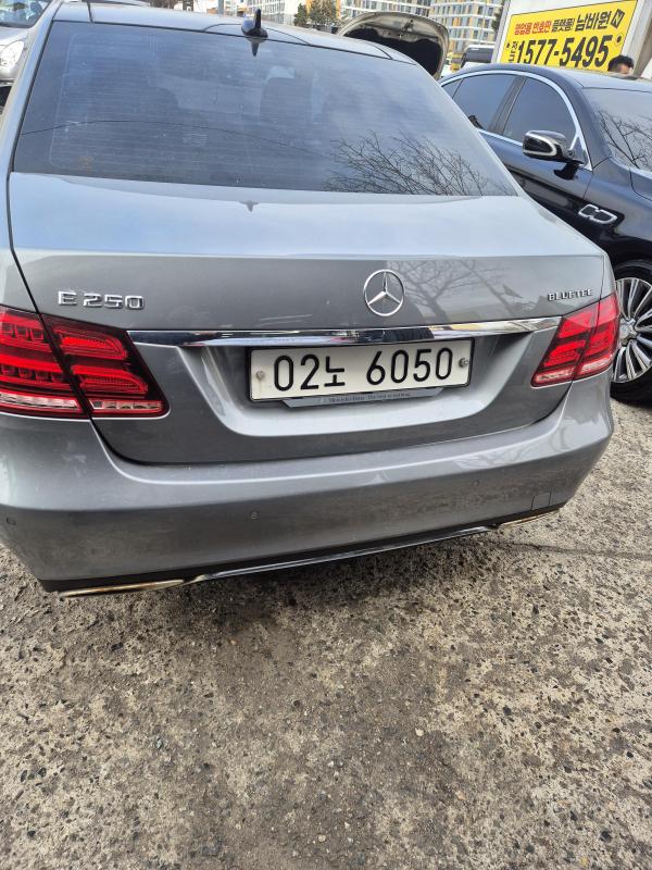 벤츠 E클래스(4세대) E250 CDI 블루텍 4매틱 아방가르드 - 이미지 3