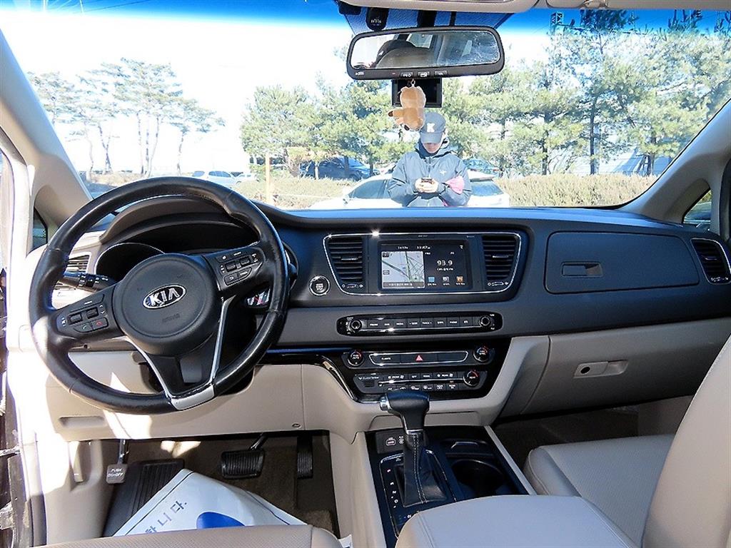 기아 올 뉴카니발 9인승 디젤 럭셔리 - 이미지 4