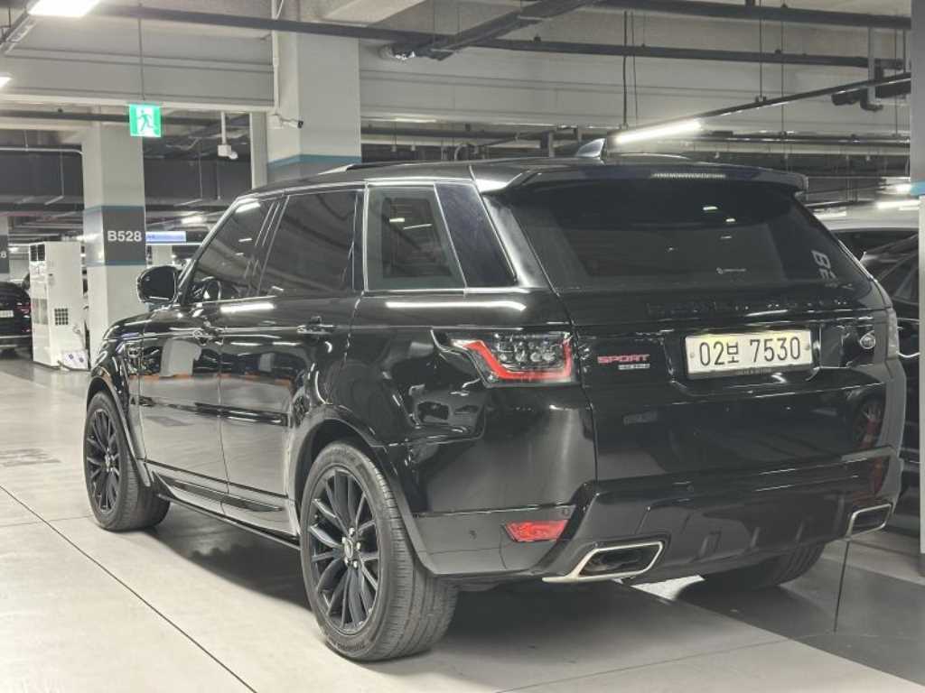 랜드로버 레인지로버 스포츠(2세대) 3.0 SDV6 HSE 다이나믹 - 이미지 2
