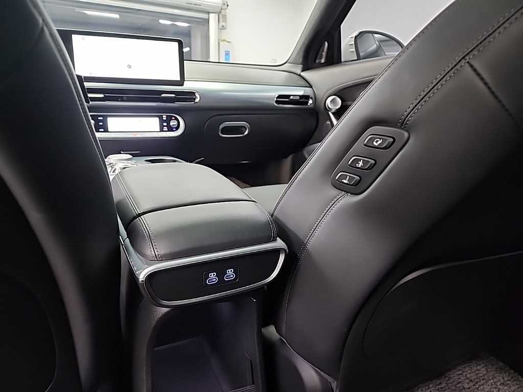 제네시스 GV60 EV 2WD 스탠다드 - 이미지 12