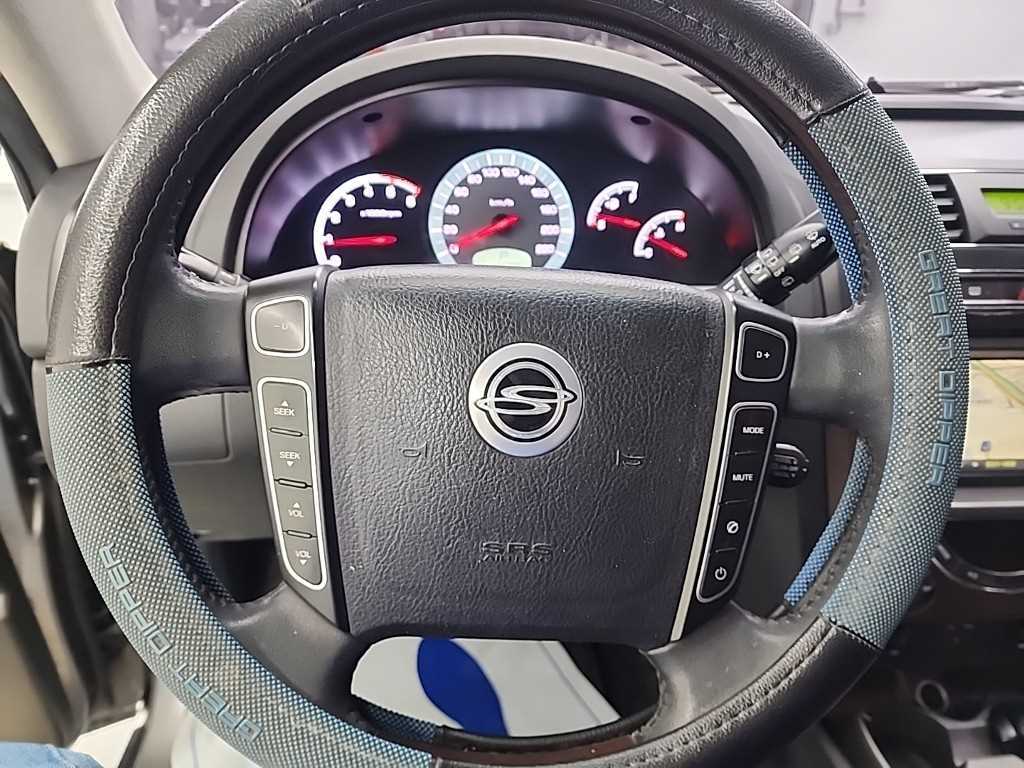 KG모빌리티(쌍용) 렉스턴W 2.0 4WD RX7 럭셔리 - 이미지 15