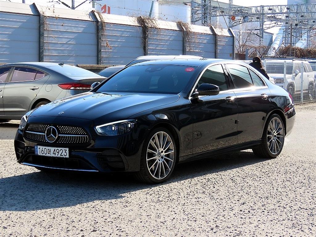 벤츠 E클래스(5세대) E350 4매틱 AMG 라인 - 이미지 3