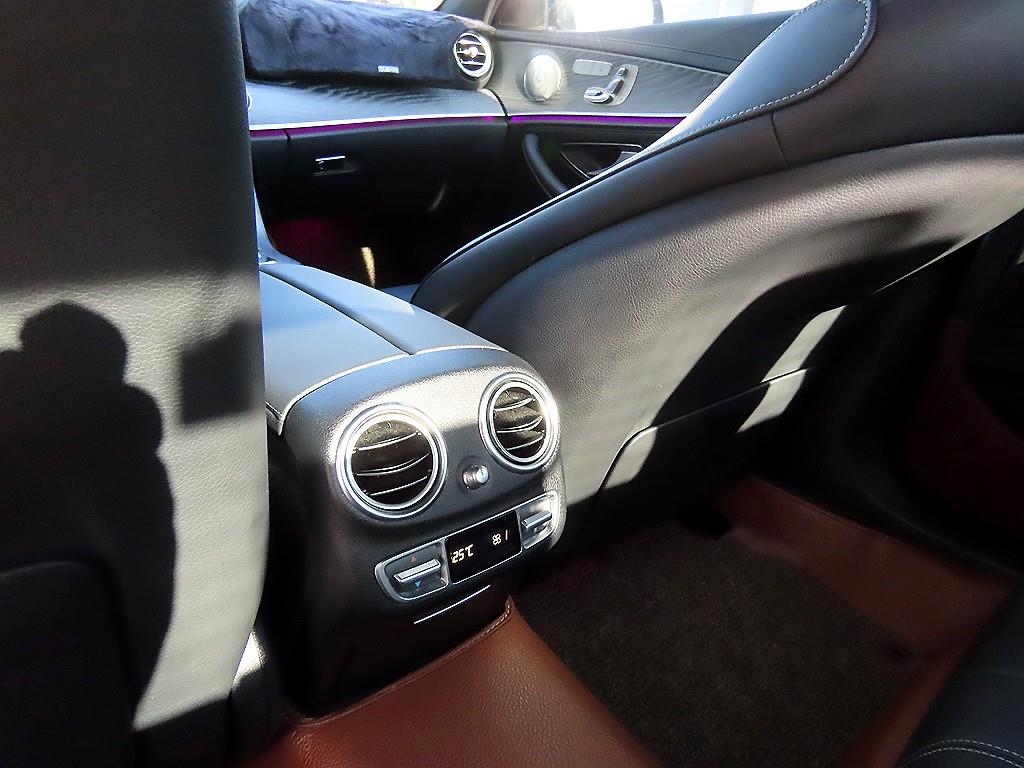 벤츠 E클래스(5세대) E350 4매틱 AMG 라인 - 이미지 15