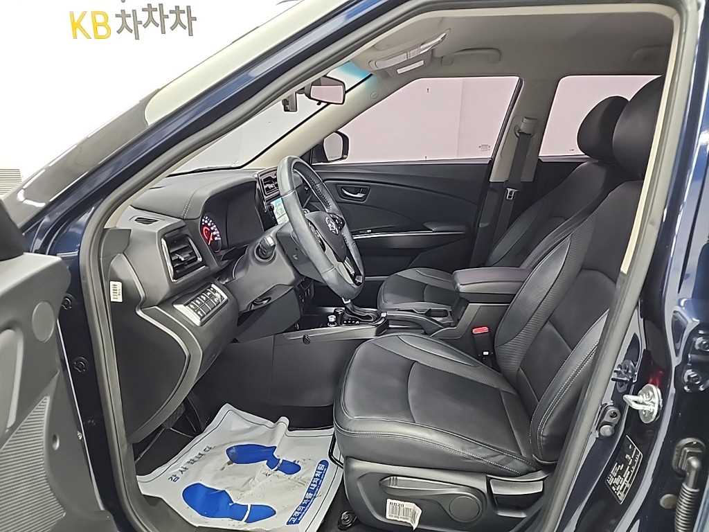 KG모빌리티(쌍용) 베리 뉴 티볼리 1.5 가솔린 2WD V3 - 이미지 4