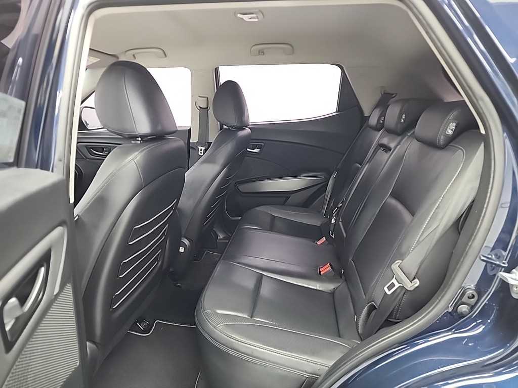 KG모빌리티(쌍용) 베리 뉴 티볼리 1.5 가솔린 2WD V3 - 이미지 9