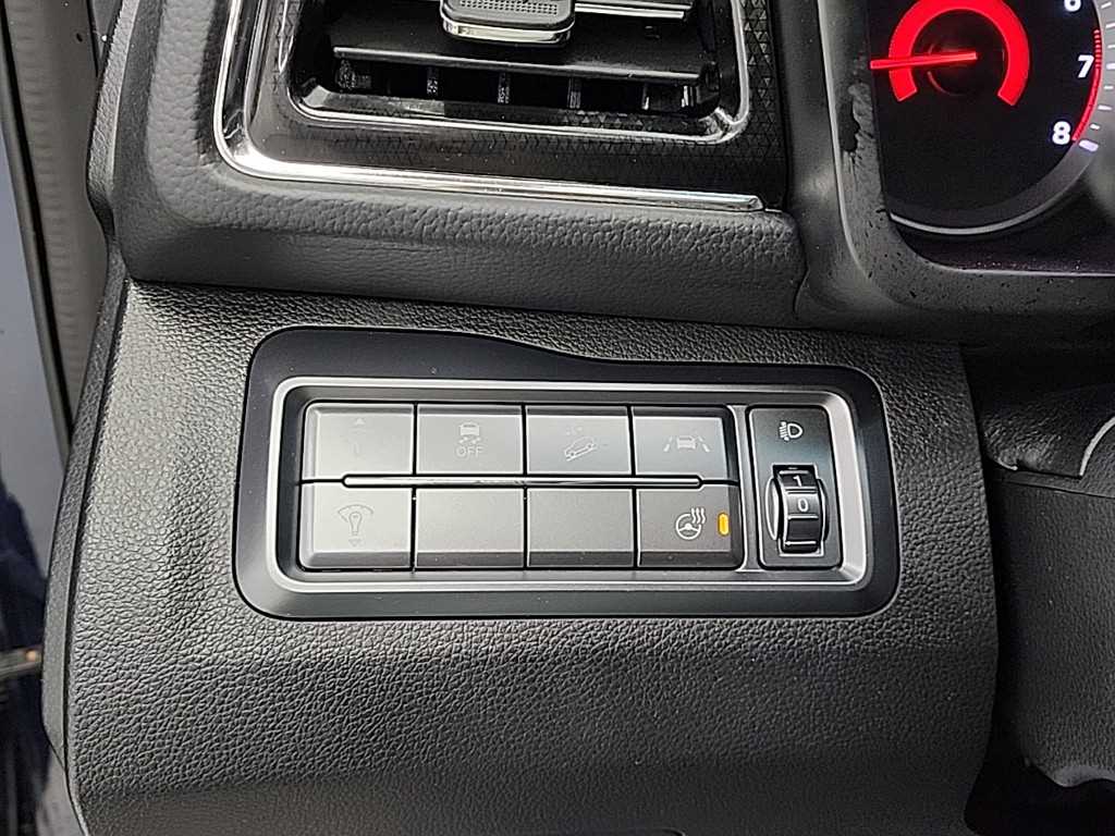 KG모빌리티(쌍용) 베리 뉴 티볼리 1.5 가솔린 2WD V3 - 이미지 14