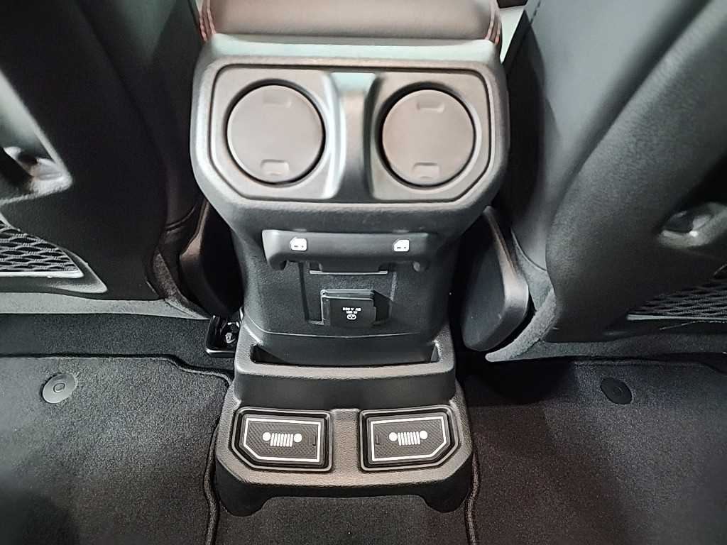 지프 랭글러(JL) 2.0 루비콘 4DR - 이미지 16