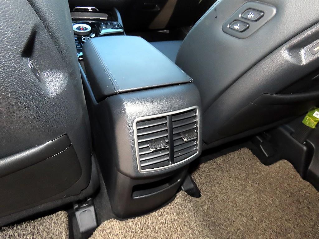 기아 디 올뉴스포티지 1.6 가솔린 2WD 노블레스 - 이미지 17