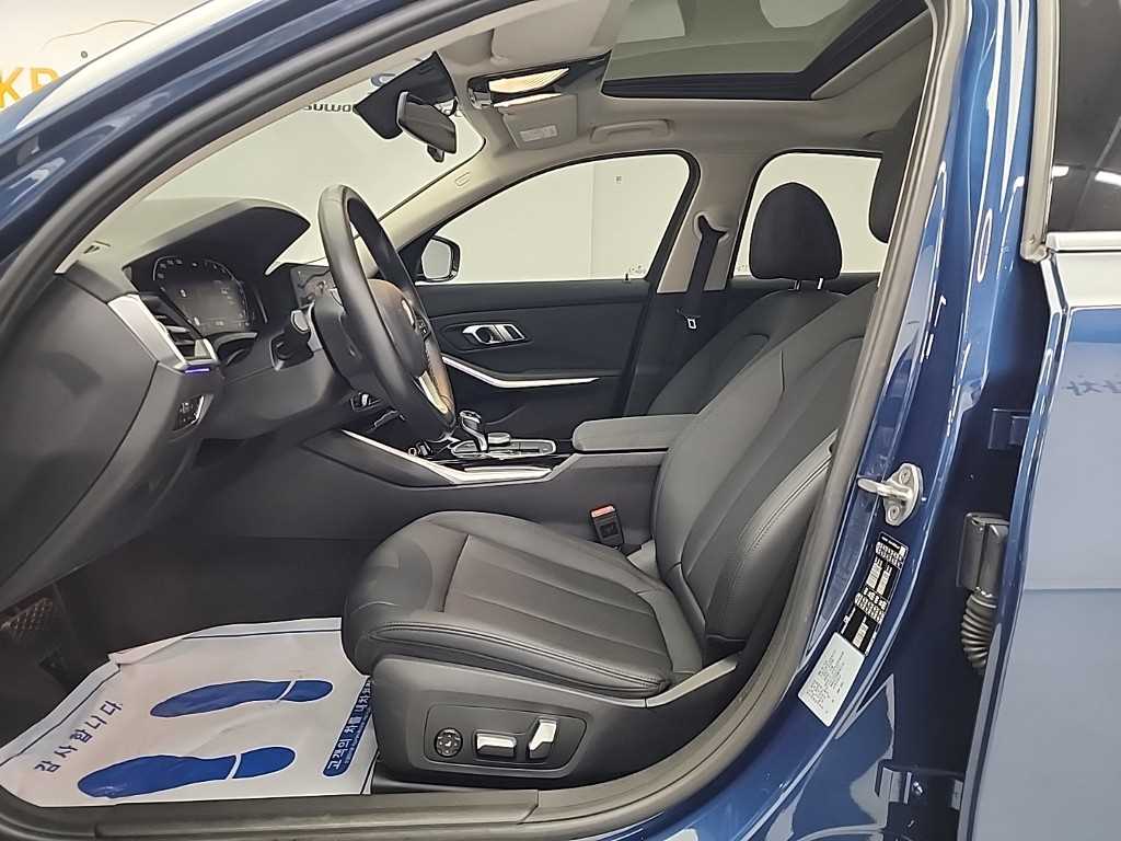 BMW 3시리즈(7세대) 320i - 이미지 5