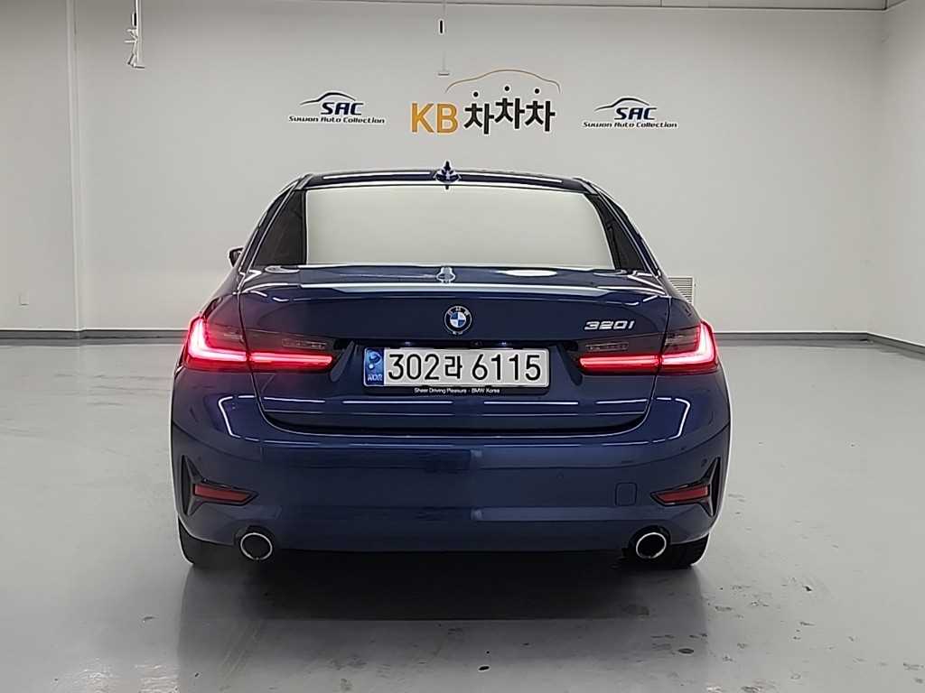 BMW 3시리즈(7세대) 320i - 이미지 11