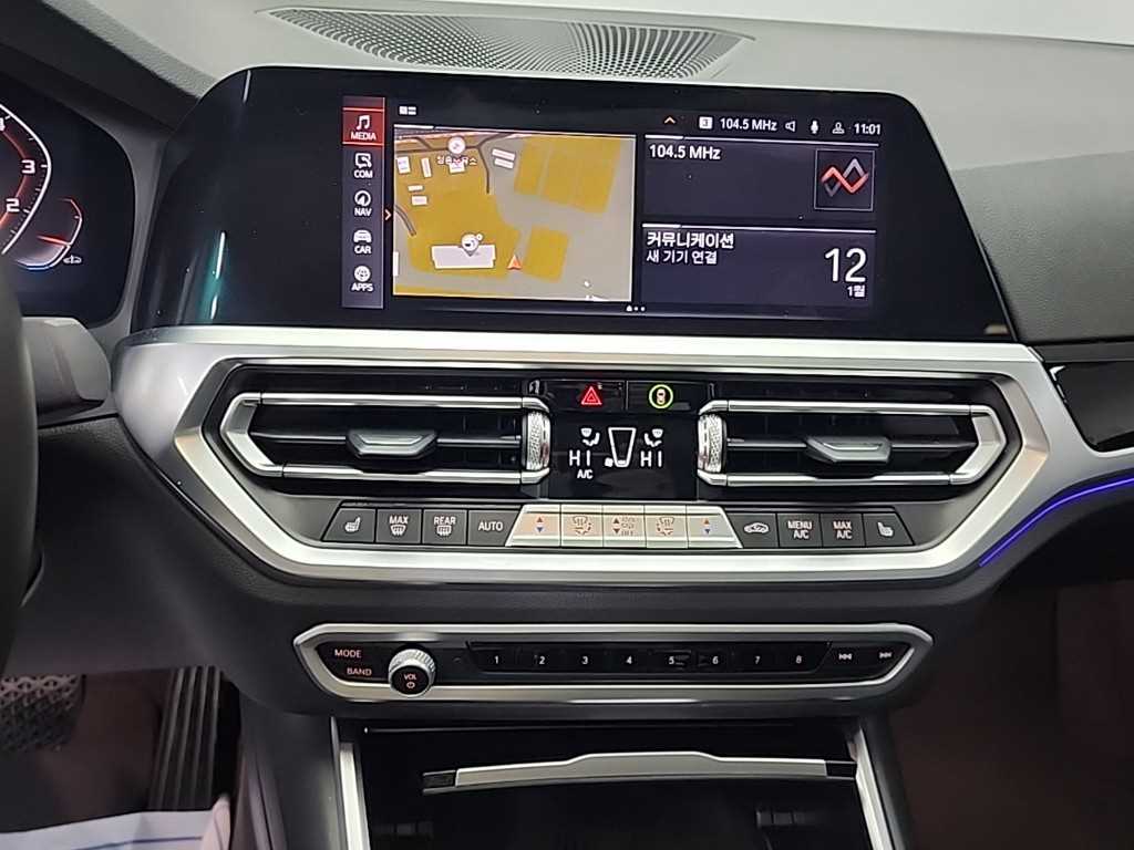 BMW 3시리즈(7세대) 320i - 이미지 14