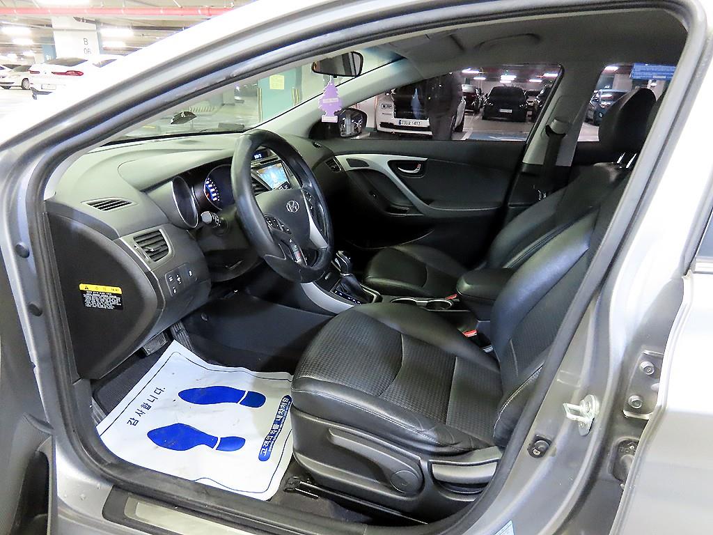 현대 더 뉴아반떼MD 1.6 GDi 모던 - 이미지 16