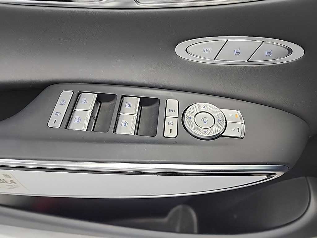 제네시스 GV70 2.5T 2WD 기본형 - 이미지 17