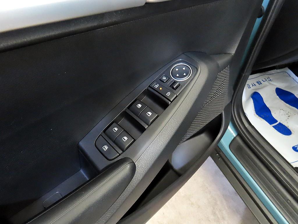 기아 더 뉴셀토스 1.6 가솔린 터보 2WD 트렌디 - 이미지 12