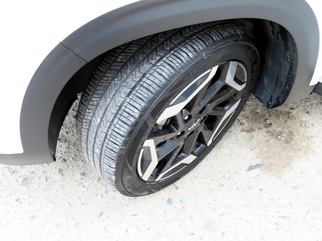 기아 더 뉴셀토스 1.6 가솔린 터보 2WD 시그니처 - 이미지 4