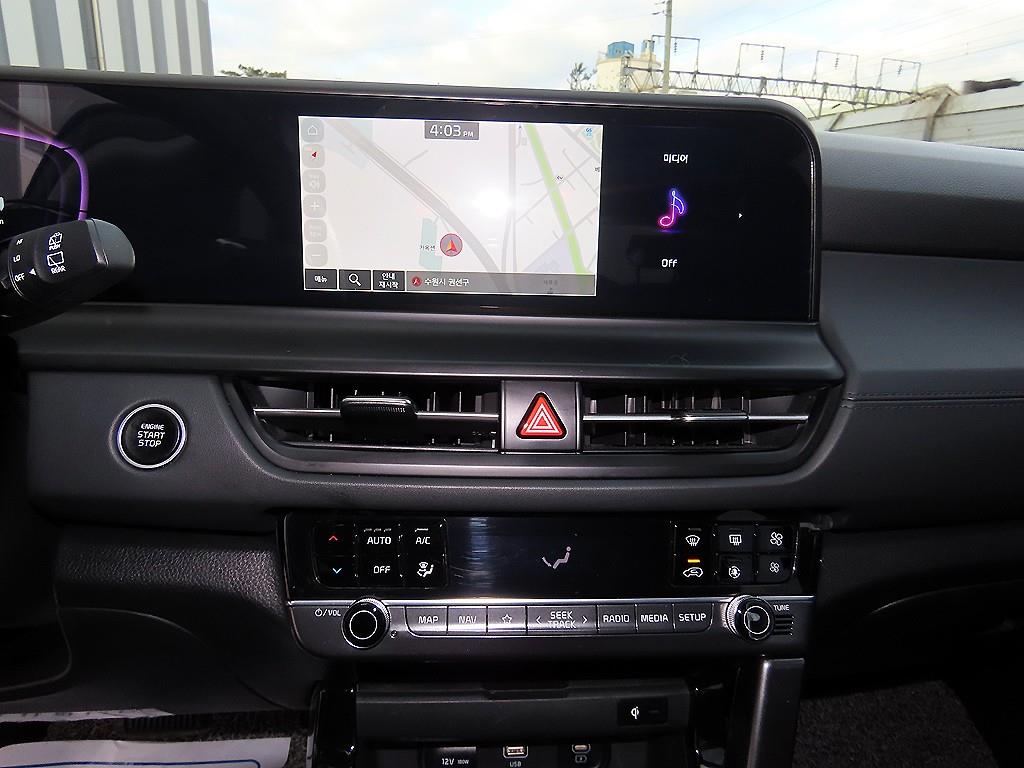 기아 더 뉴셀토스 1.6 가솔린 터보 2WD 시그니처 - 이미지 3