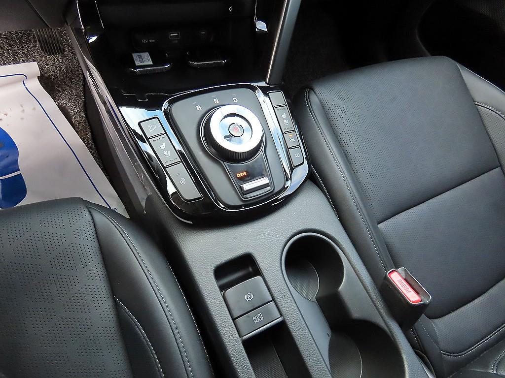 기아 더 뉴셀토스 1.6 가솔린 터보 2WD 시그니처 - 이미지 9