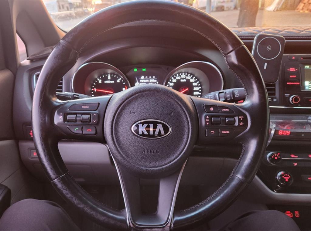 기아 올 뉴카니발 9인승 디젤 럭셔리 - 이미지 8