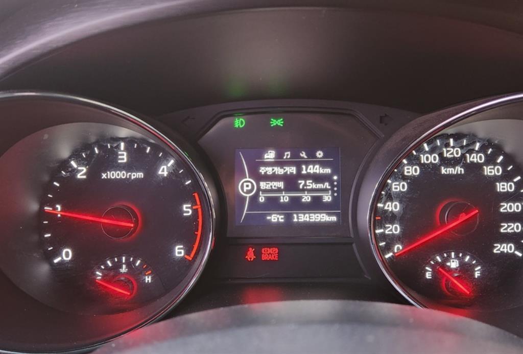 기아 올 뉴카니발 9인승 디젤 럭셔리 - 이미지 11