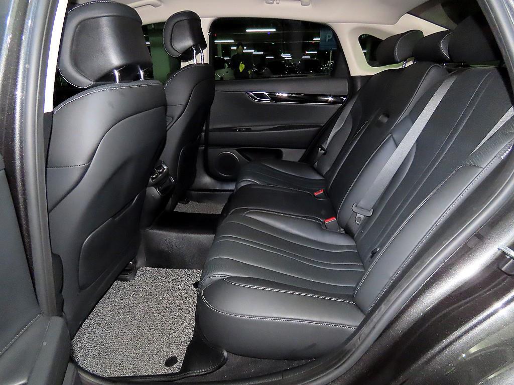 제네시스 더 올뉴G80 가솔린 2.5 2WD 기본형 - 이미지 17