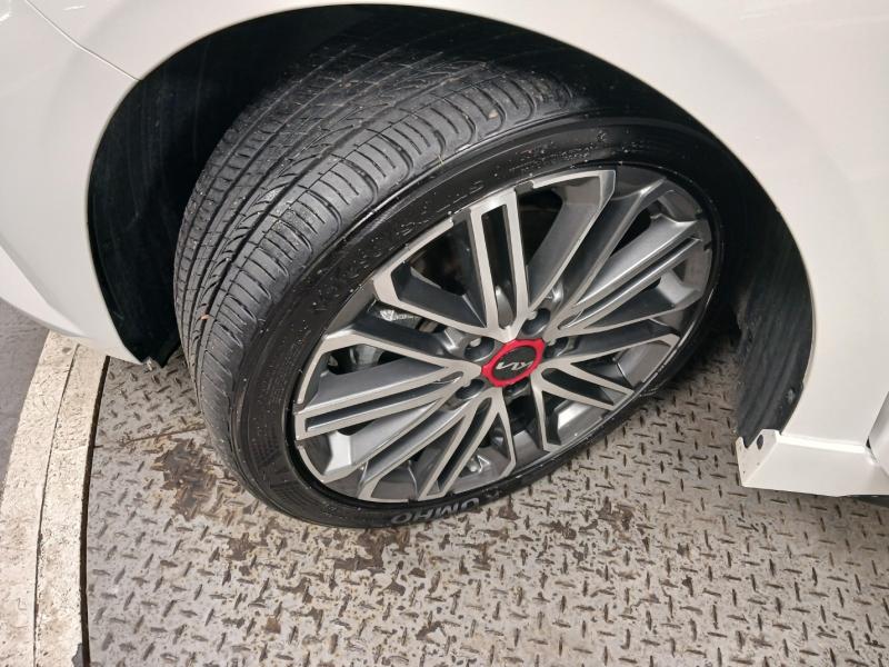 기아 더 뉴 K3 1.6 GT 5도어 시그니처 - 이미지 4