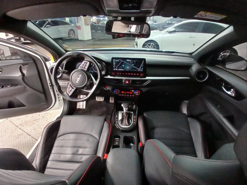 기아 더 뉴 K3 1.6 GT 5도어 시그니처 - 이미지 11