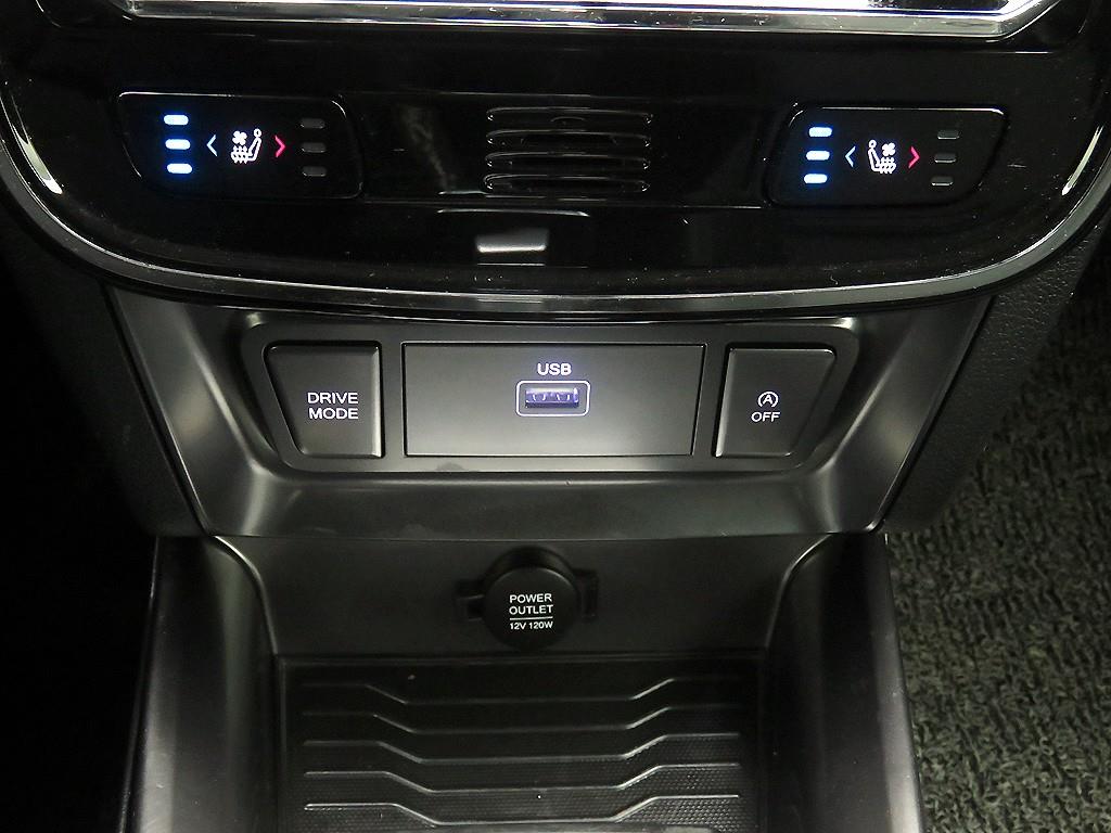 KG모빌리티(쌍용) 베리 뉴 티볼리 1.5 가솔린 2WD V3 - 이미지 8