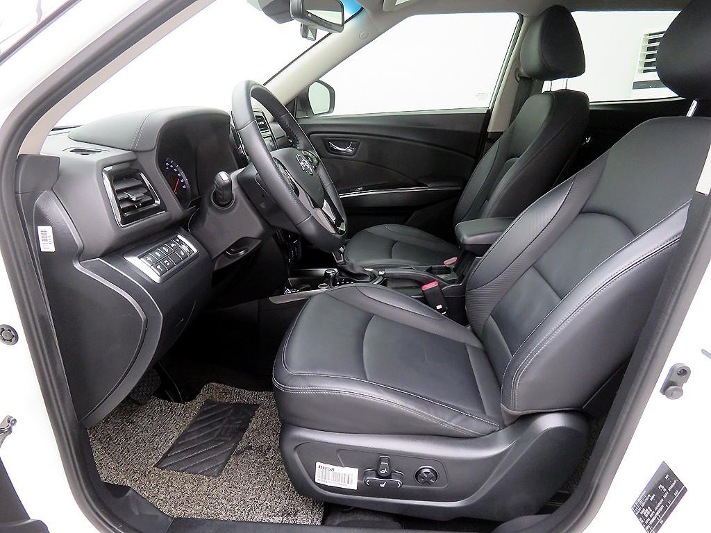 KG모빌리티(쌍용) 베리 뉴 티볼리 1.5 가솔린 2WD V3 - 이미지 14