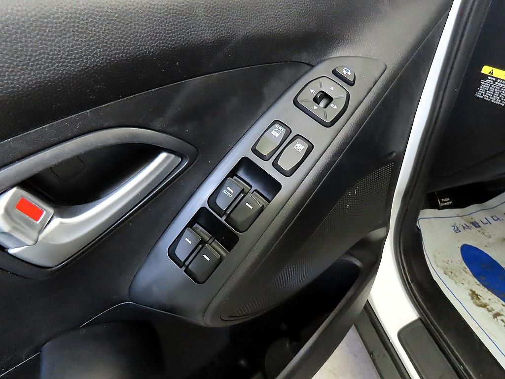 현대 뉴투싼 ix 디젤 R2.0 2WD 스마트 스페셜 - 이미지 8