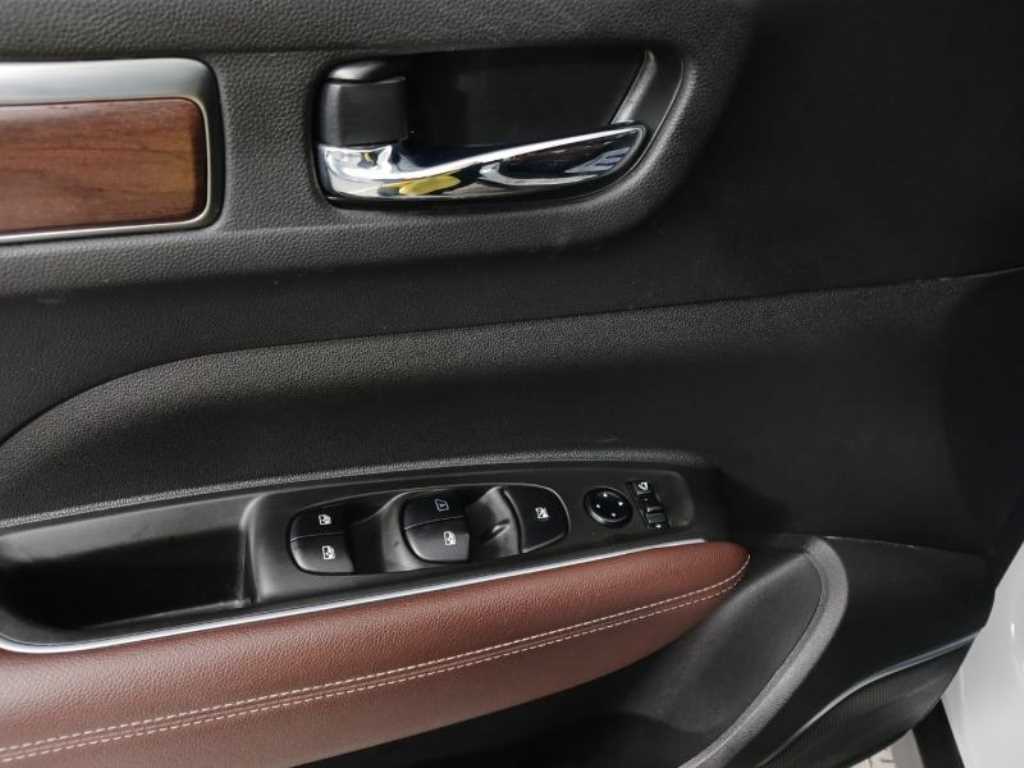 르노 (삼성) 더 뉴QM6 2.0 GDe RE 시그니처 - 이미지 18