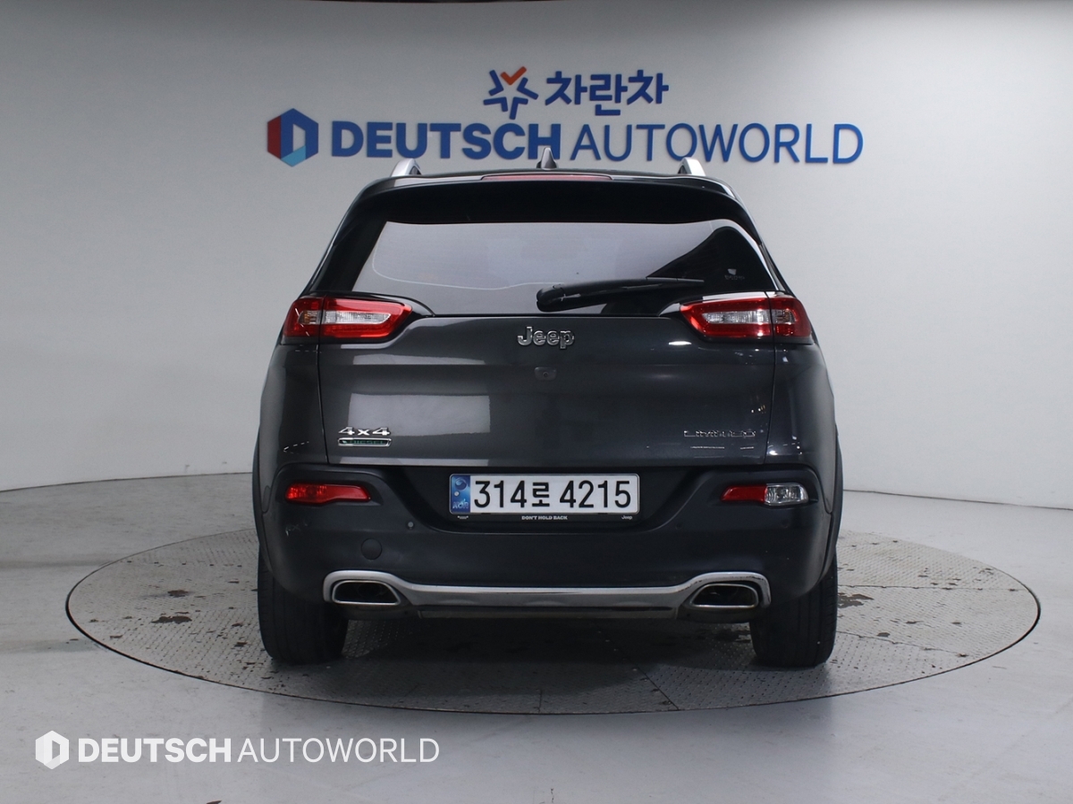 지프 체로키(KL) 2.2 CRD 4WD 리미티드 - 이미지 9