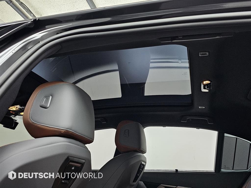 BMW 5시리즈(8세대) 530i xDrive M 스포츠 - 이미지 3