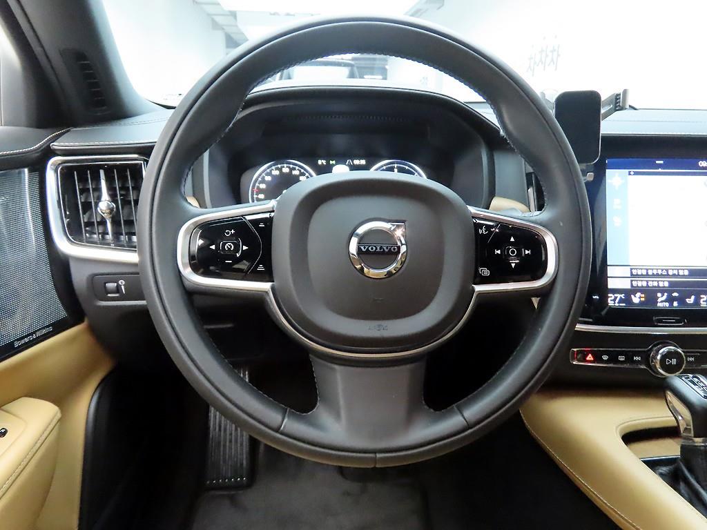 볼보 더 뉴 S90 D5 AWD 인스크립션 - 이미지 11