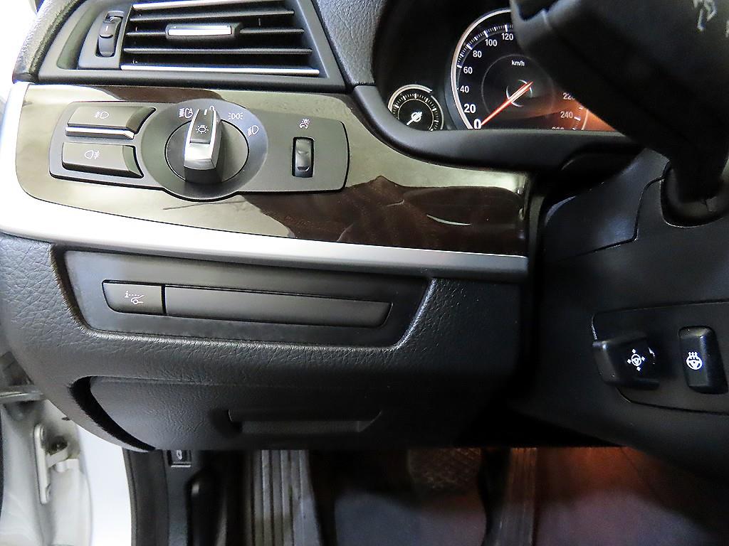 BMW 5시리즈(6세대) 528i xDrive - 이미지 18