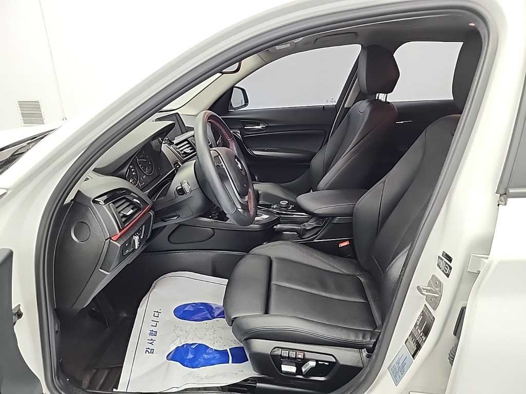 BMW 1시리즈(2세대) 5도어 118d 스포츠 라인 - 이미지 5