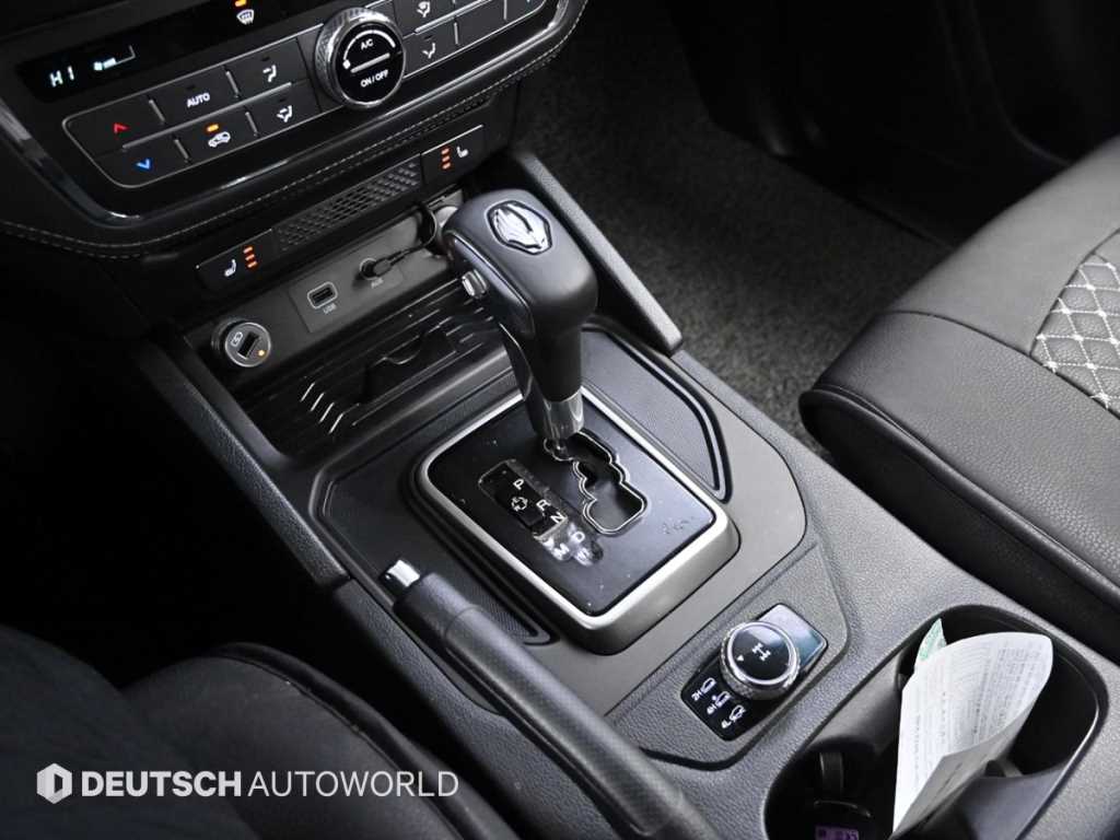 KG모빌리티(쌍용) 렉스턴 스포츠 2.2 4WD 프레스티지 - 이미지 12