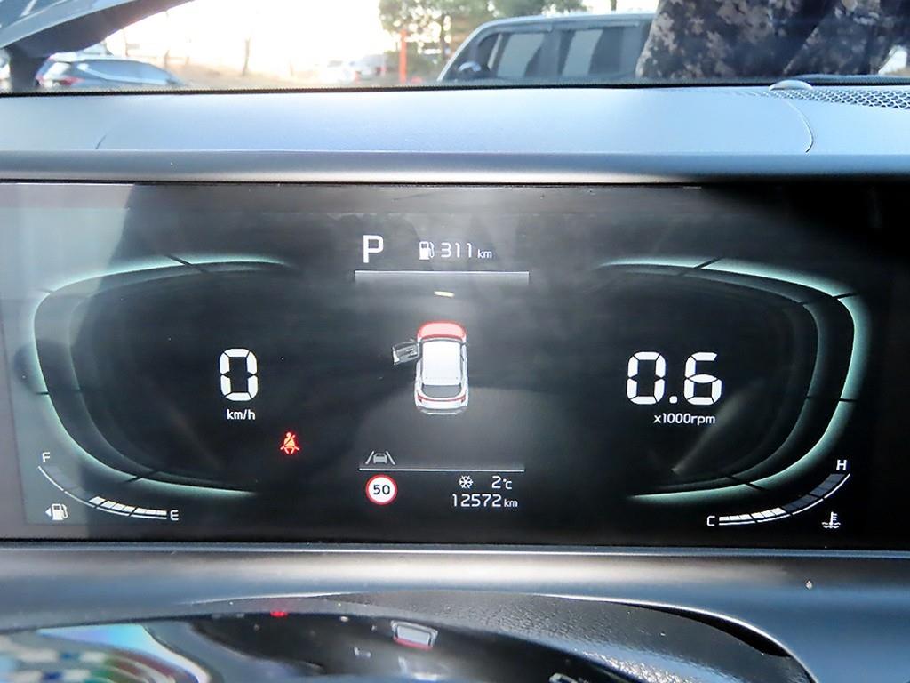 기아 더 뉴셀토스 1.6 가솔린 터보 2WD 프레스티지 - 이미지 2