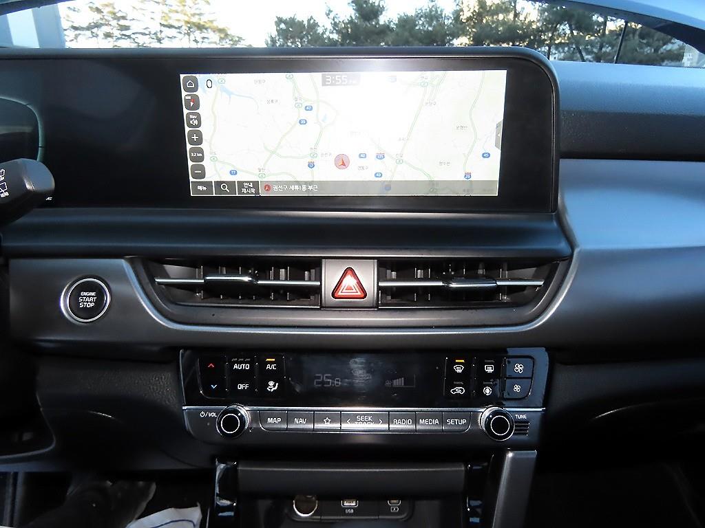 기아 더 뉴셀토스 1.6 가솔린 터보 2WD 프레스티지 - 이미지 9