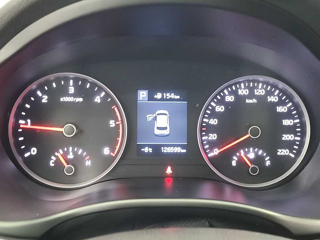 기아 스토닉 U2 1.6 디젤 프레스티지 - 이미지 2