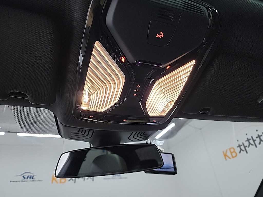 BMW 5시리즈(7세대) 520d M스포츠팩 플러스 - 이미지 16