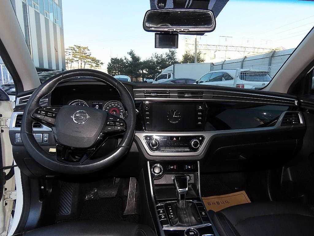 KG모빌리티(쌍용) 올 뉴코란도 1.5 가솔린 2WD C5 플러스 - 이미지 8