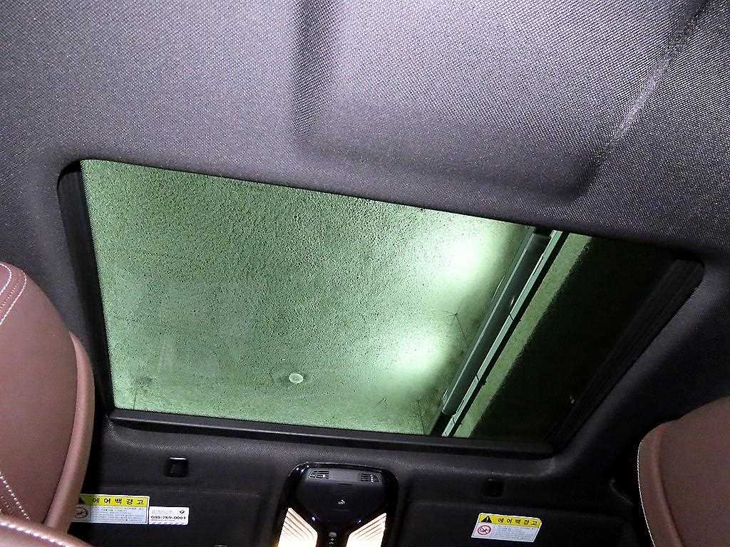 BMW 5시리즈(7세대) 530i M스포츠팩 플러스 - 이미지 12