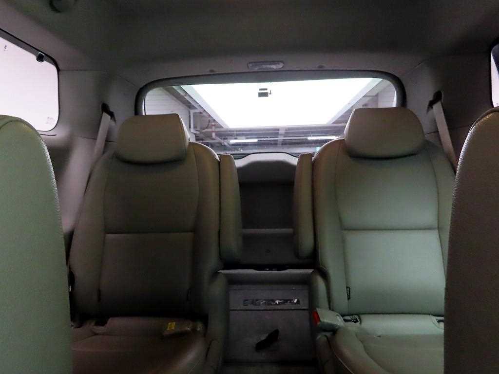 기아 올 뉴카니발 9인승 디젤 프레스티지 - 이미지 16