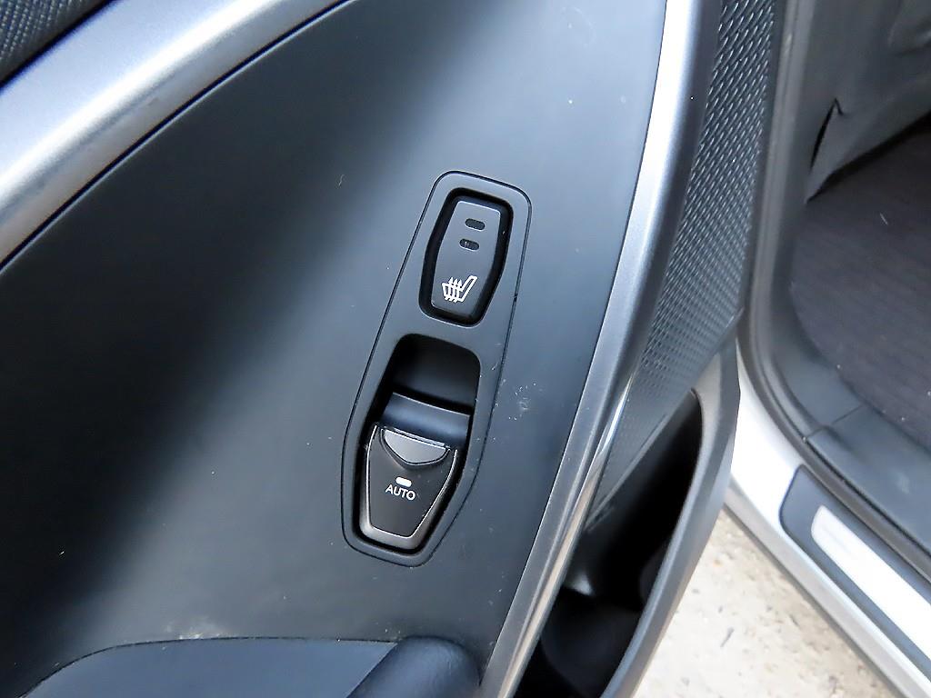 현대 맥스크루즈 디젤 R2.2 2WD 익스클루시브 스페셜 - 이미지 12