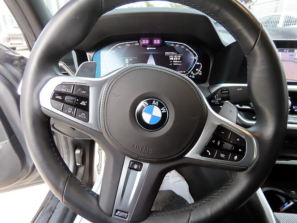 BMW 3시리즈(7세대) 330e M 스포츠 팩 - 이미지 4