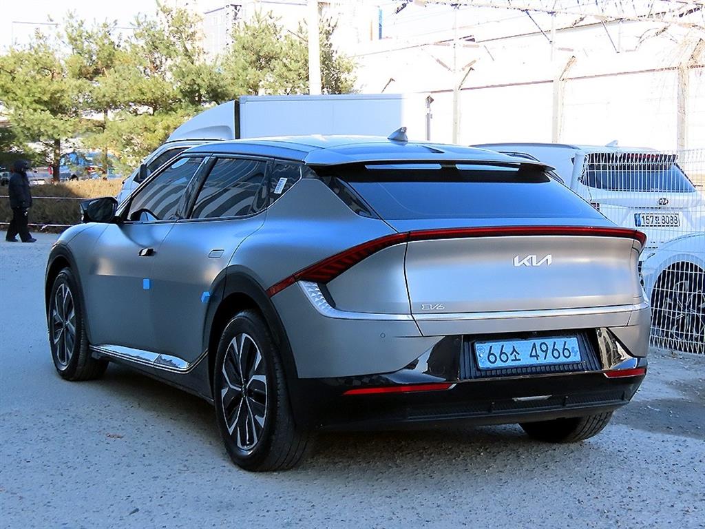 기아 EV6 롱 레인지 2WD 어스 - 이미지 15