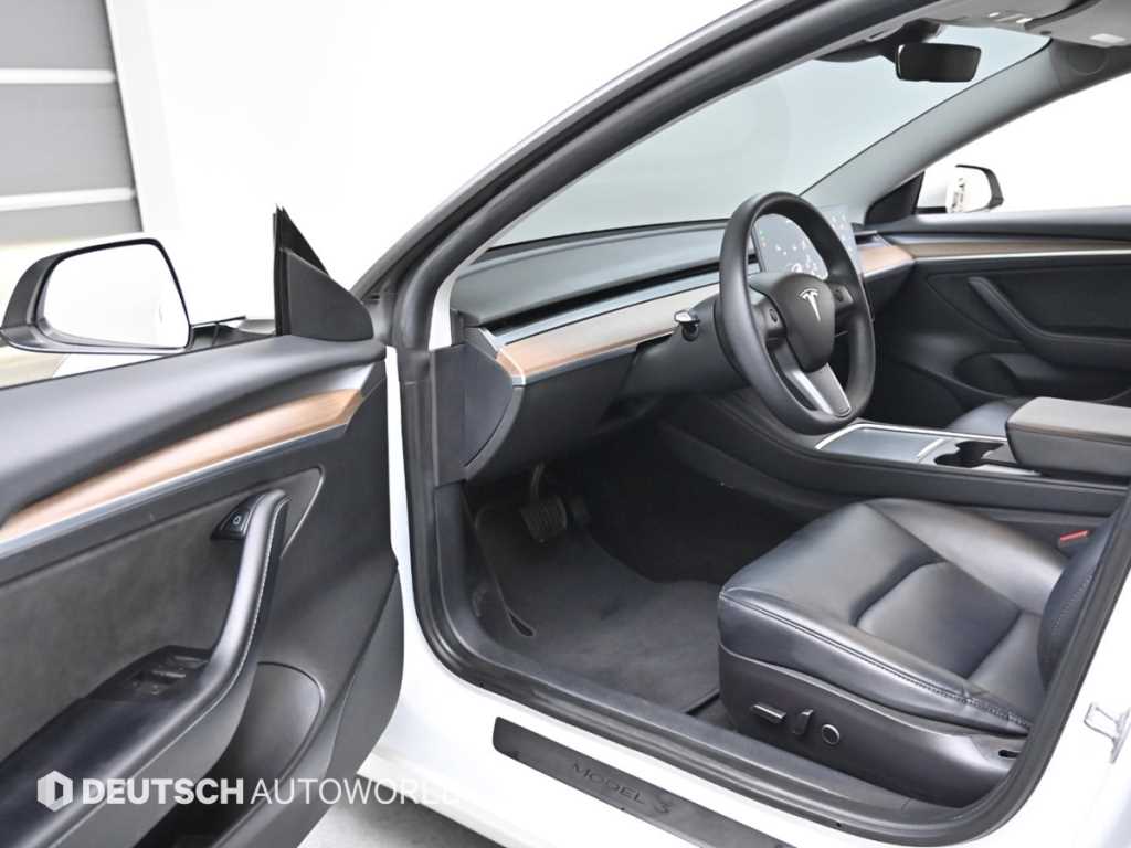 테슬라 모델 3 AWD 롱 레인지 - 이미지 12