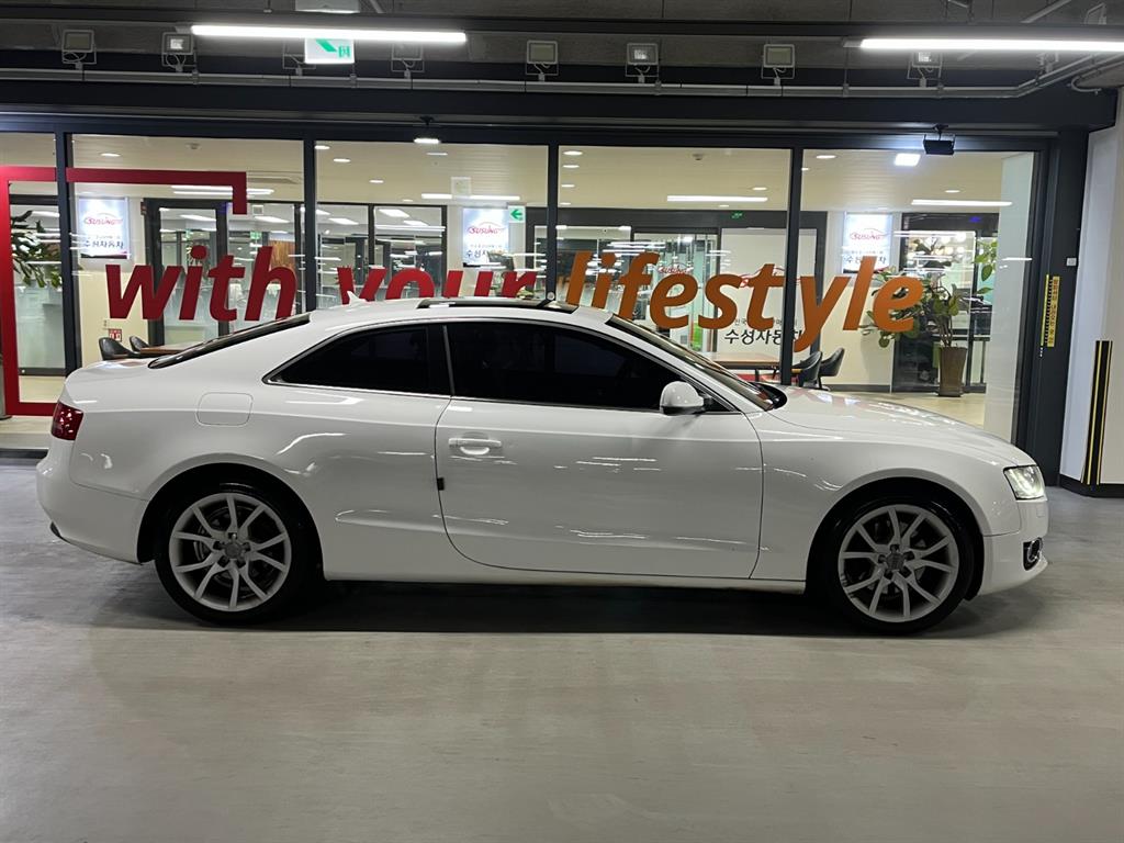 아우디 A5 2.0 TFSI 콰트로 쿠페 - 이미지 8