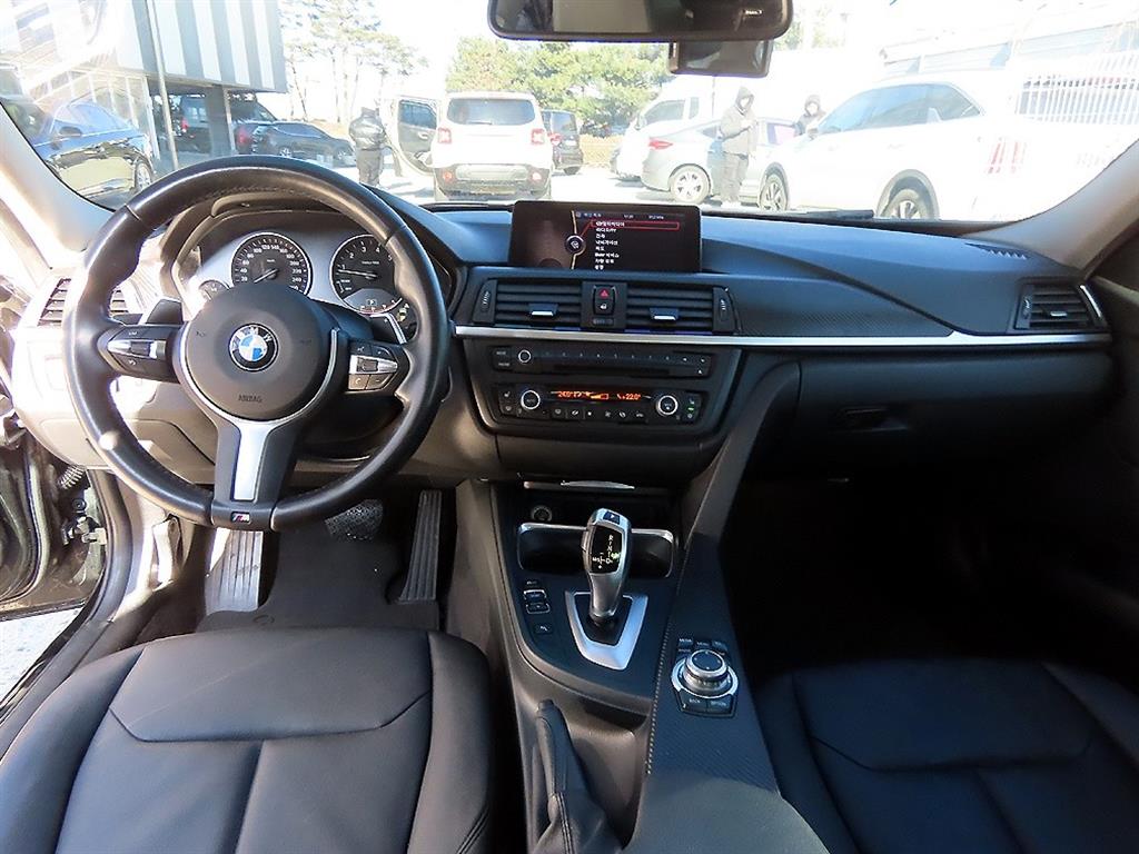 BMW 3시리즈(6세대) 328i - 이미지 2